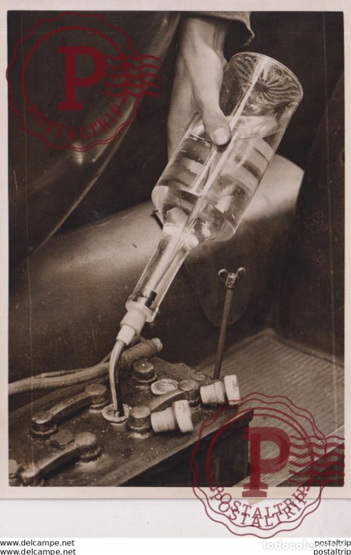 Fotograf&iacute;a antigua: new device for the motor car REPLENISHING THE BATTERY 17*12CM Fonds Victor FORBIN 1864-1947