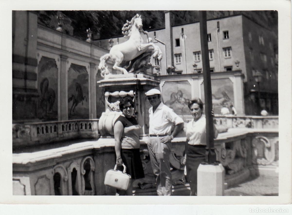 Fotograf&iacute;a antigua: 7 fotos. De turismo por Viena, Salzburgo, Austria. Fuente Poder del Mar... A&ntilde;os 60. pc