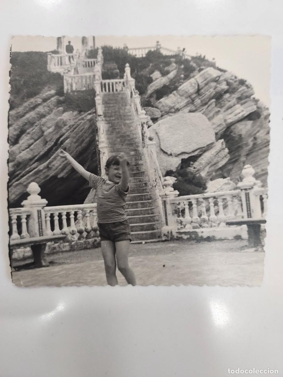 Fotograf&iacute;a antigua: FOTOGRAFIA BENIDORM MIRADOR DEL CASTILLO ESCALINATA. CA. 1960. 9 X 9 CM