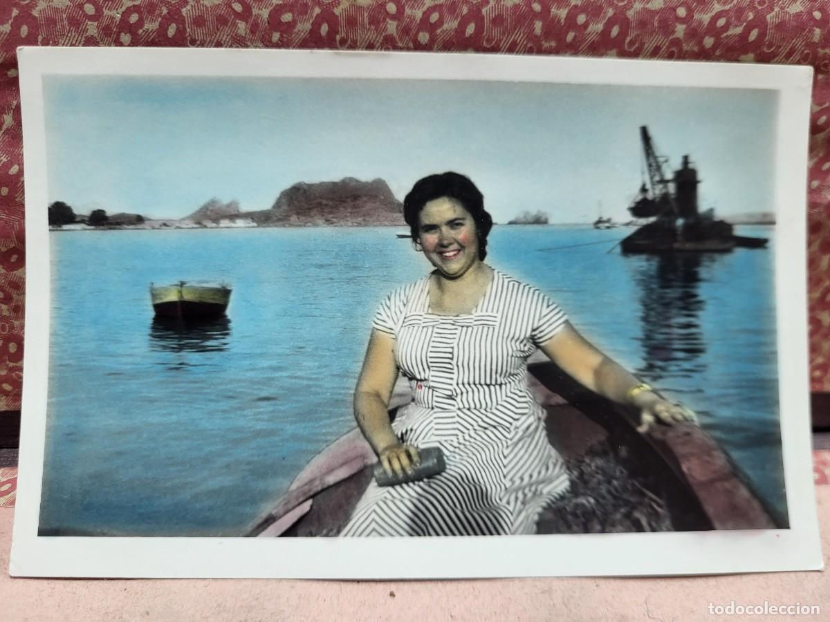 Fotograf&iacute;a antigua: ANTIGUA FOTOGRAFIA COLOREADA BARCAS PLAYA AGUILAS MURCIA