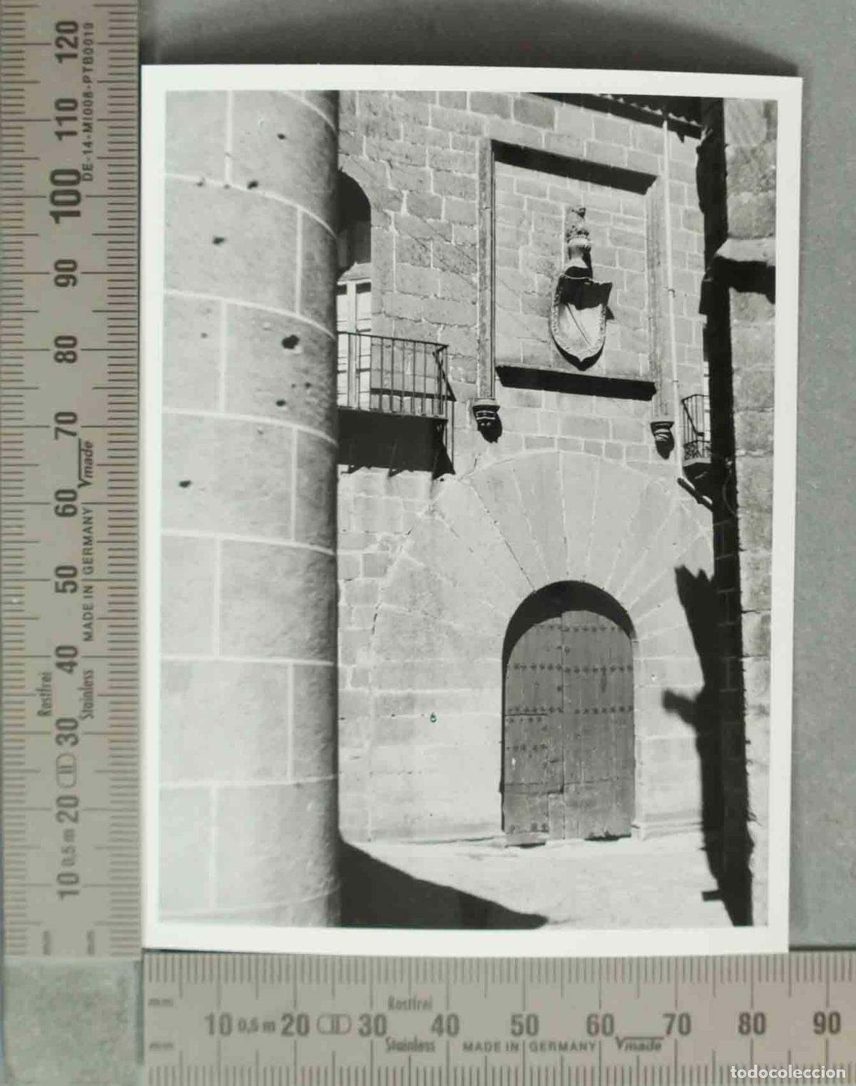 Fotograf&iacute;a antigua: FOTOGRAFIA. Casa de Carvajal CACERES. HACIA 1940