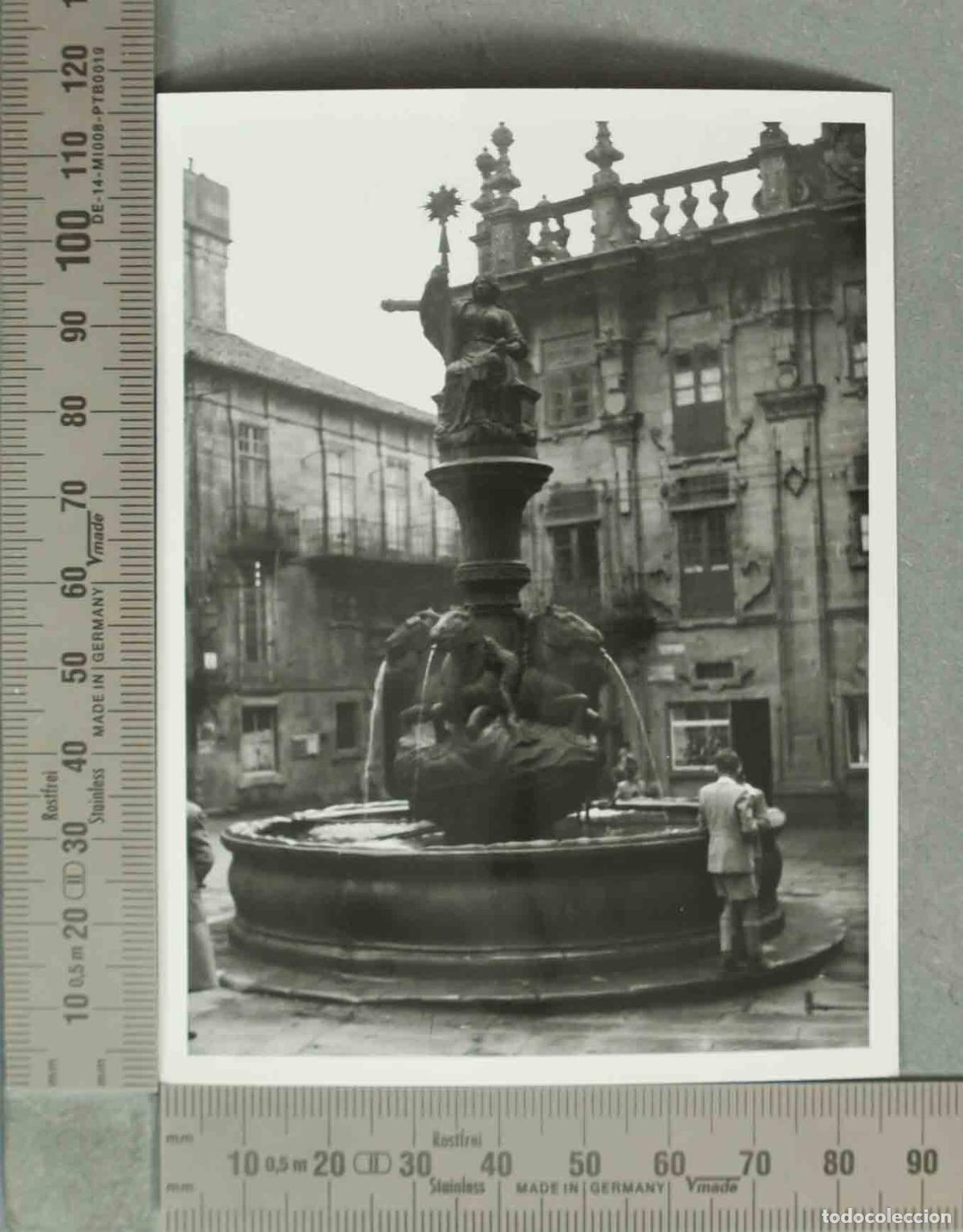 Fotograf&iacute;a antigua: FOTOGRAFIA. PLAZA DE PLATERIAS SANTIAGO DE COMPOSTELA. HACIA 1940
