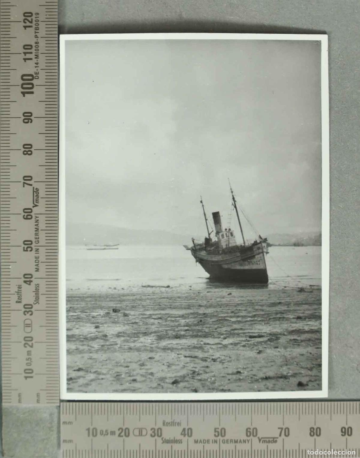 Fotograf&iacute;a antigua: FOTOGRAFIA. EMBARCACION ATRACADA VIGO. HACIA 1940