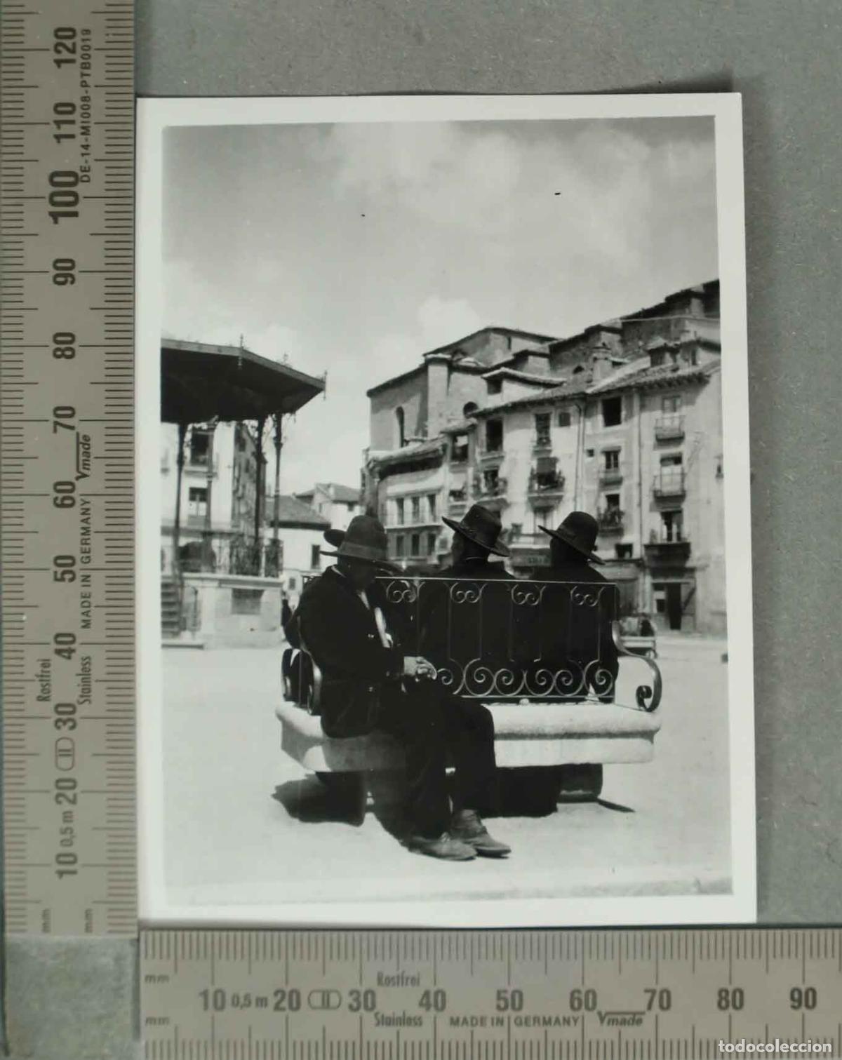 Fotograf&iacute;a antigua: FOTOGRAFIA. VISTA PLAZA DE SEGOVIA. TIPOS POPULARES. HACIA 1940