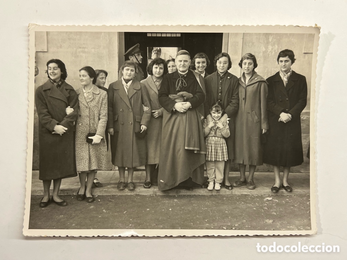 Alte Fotografie: VALENCIA. La Espa&ntilde;a de Acci&oacute;n Cat&oacute;lica.. las mujeres del Cardenal.. Foto E. Utrilla (h.1950?)