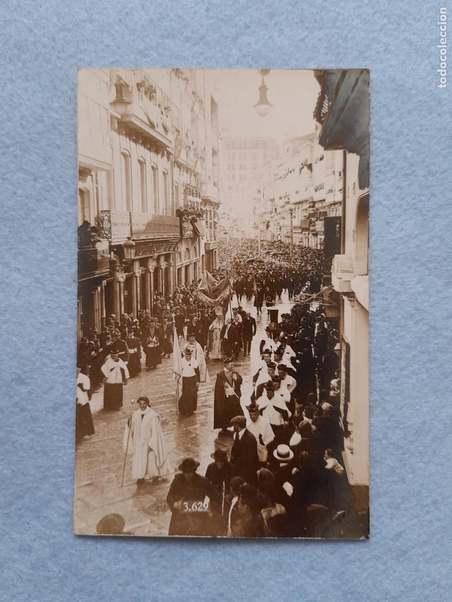 Fotograf&iacute;a antigua: Fotograf&iacute;a Antigua. La Coru&ntilde;a. Procesi&oacute;n en la Calle Real.
