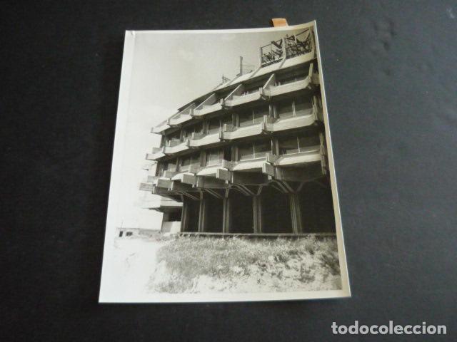 Photographie ancienne: MADRID CIUDAD UNIVERSITARIA EDIFICIO DESTINADO A BELLAS ARTES ANTIGUA FOTOGRAFIA 18 X 13 CM
