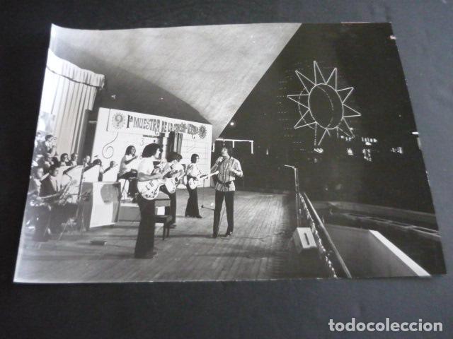 Antique Photography: MADRID FESTIVAL DE LA CANCION DEL VERANO PARQUE DE ATRACCIONES 1970 FOTOGRAFIA 18 X 24 CM
