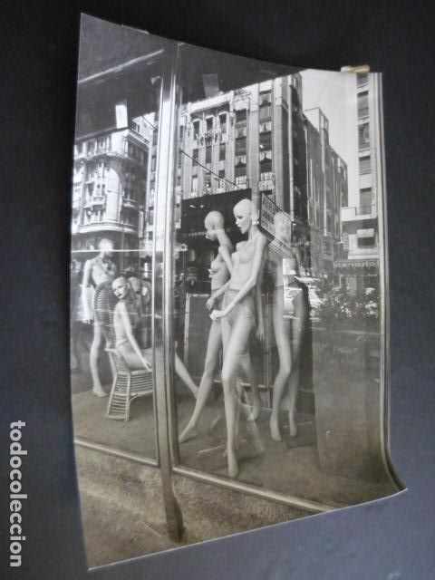 Alte Fotografie: MADRID MANIQUIS EN GRANDES ALMACENES FOTOGRAFIA 18 X 24 CM
