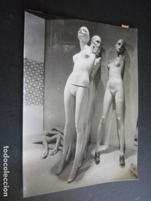 Fotografia antiga: MADRID MANIQUIS EN GALERIAS PRECIADOS FOTOGRAFIA 18 X 24 CM