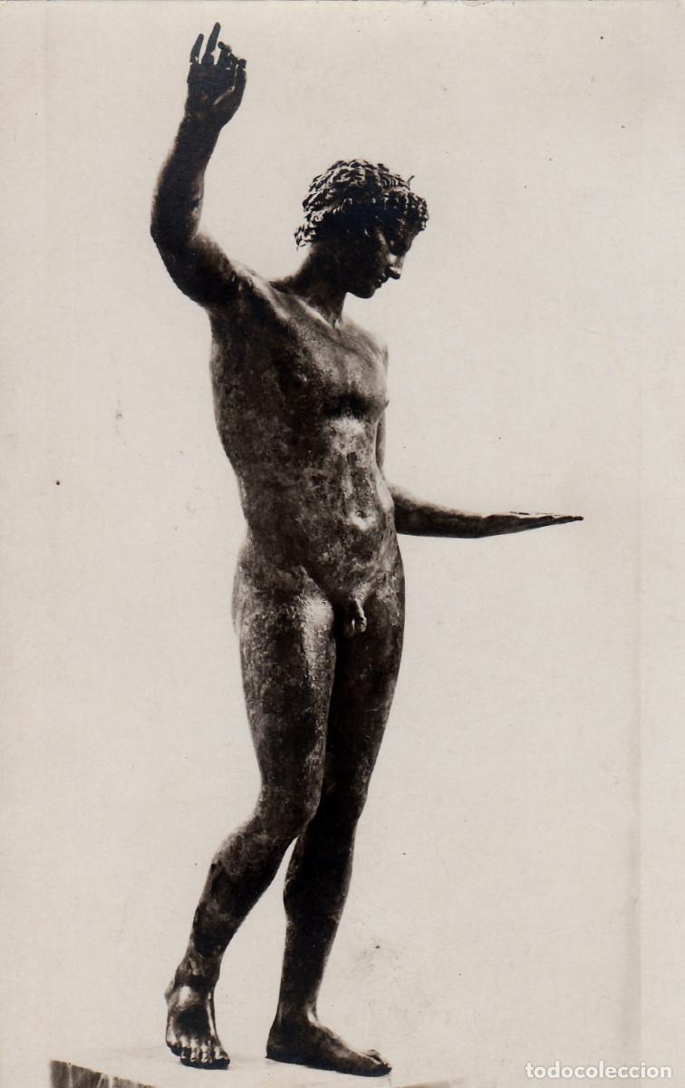 Fotograf&iacute;a antigua: Escultura. Efebo de Marat&oacute;n. A&ntilde;os 50. pc