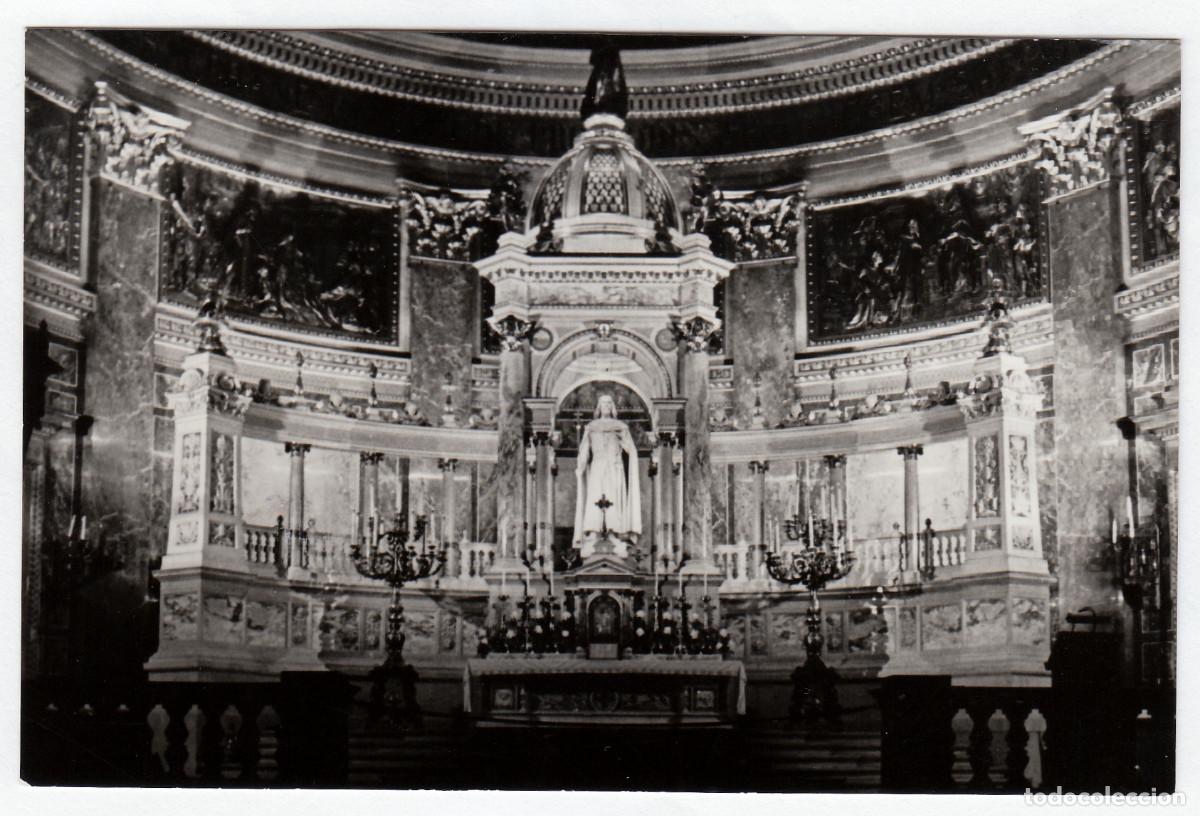 Fotograf&iacute;a antigua: Interior de la catedral de Budapest, Hungr&iacute;a. A&ntilde;os 50. pc