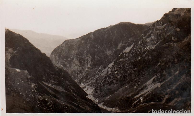 Fotograf&iacute;a antigua: Paisaje monta&ntilde;oso. Desfiladero. A&ntilde;os 50. pc