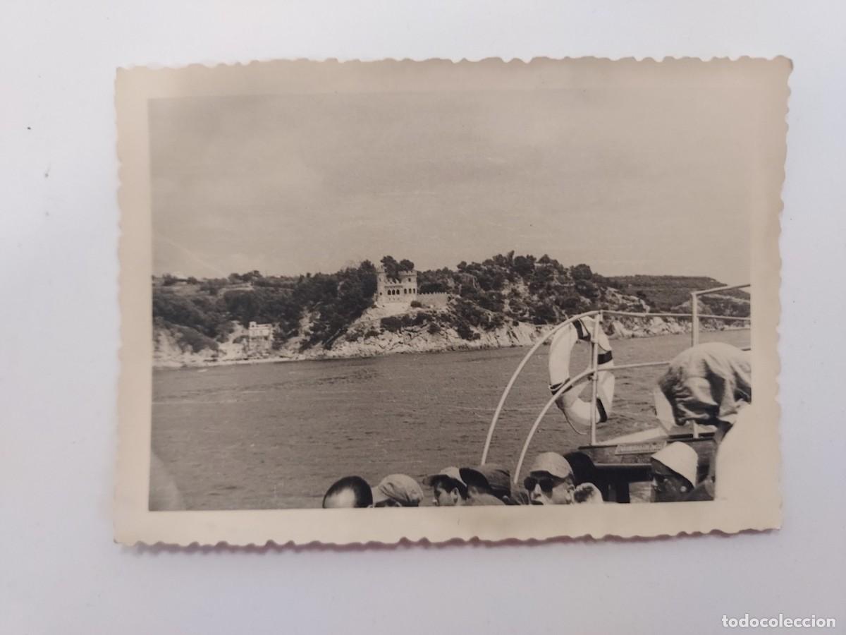 Fotograf&iacute;a antigua: FOTO LLORET DE MAR. VISTA Castell d'en Plaja en Sa Calet (CRUCERO COSTA BRAVA). CA. 1950-1960. 10X7