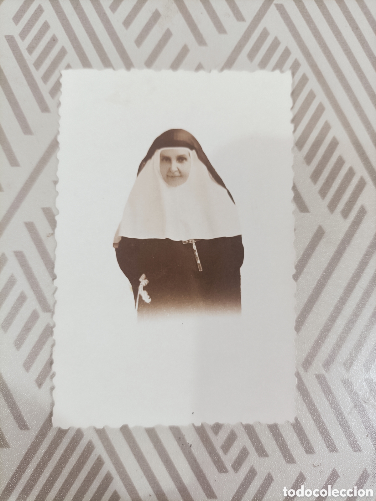 Fotograf&iacute;a antigua: Foto peque&ntilde;a de Religiosa