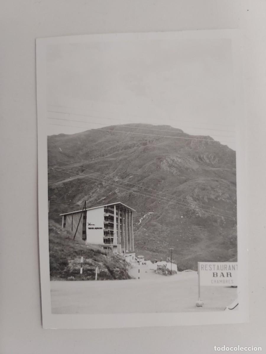 Fotograf&iacute;a antigua: FOTO CANDANCHU HOTEL EDELWEISS (HUESCA). CA. 1970. 10 X 7 CM. ARQUITECTURA VANGUARDIA