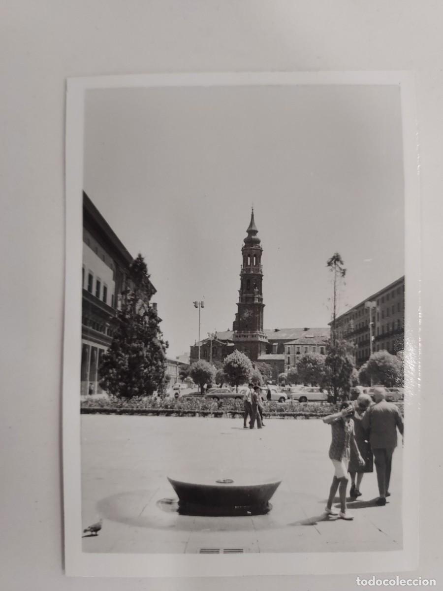 Fotograf&iacute;a antigua: FOTO ZARAGOZA PLAZA DEL PILAR, FUENTE. CA. 1970. 10 X 7 CM
