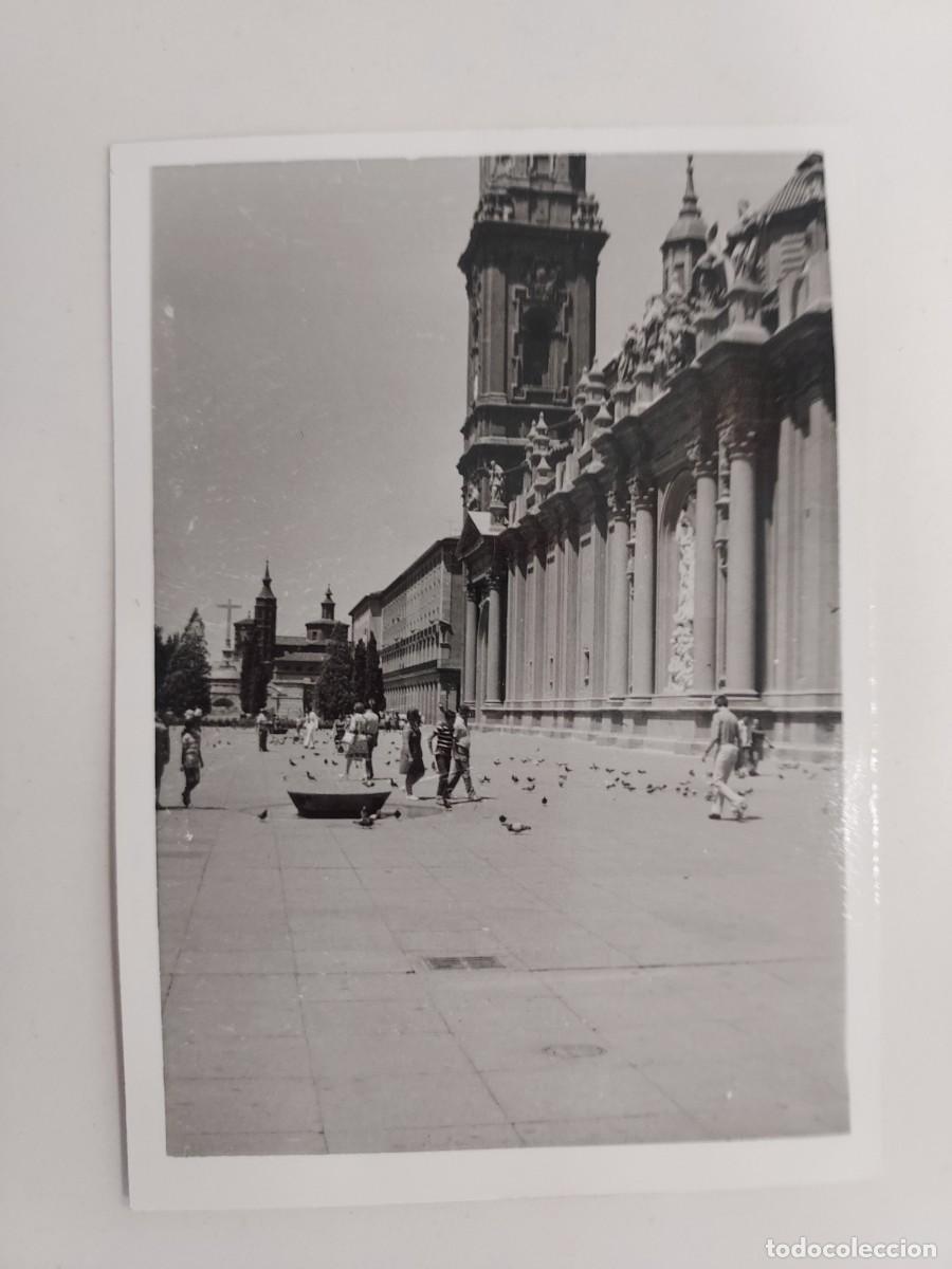 Fotograf&iacute;a antigua: FOTO ZARAGOZA PLAZA DEL PILAR, FUENTE, FACHADA. CA. 1970. 10 X 7 CM