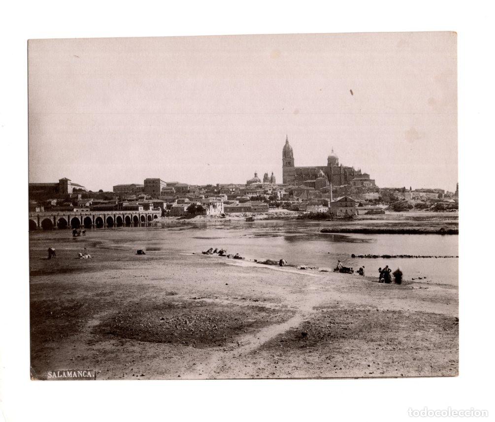 Fotograf&iacute;a antigua: SALAMANCA.- LA CATEDRAL Y EL PUENTE ROMANO CRUZANDO EL R&Iacute;O TORMES. 15,8X12,8.