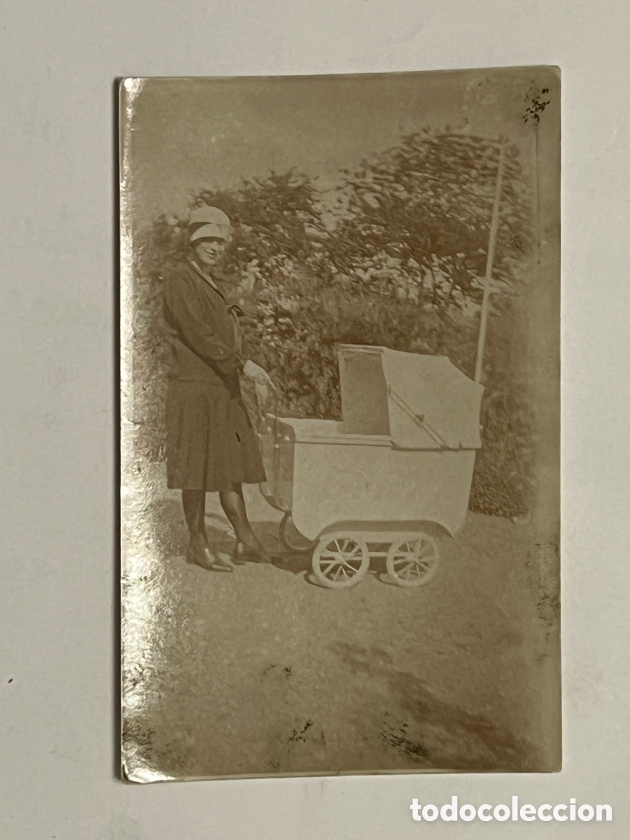 Fotograf&iacute;a antigua: NI&Ntilde;OS SUECOS.. Fotograf&iacute;a antigua de una familia Sueca (h.1900?) Med&iacute;das: 7 x 11 cm