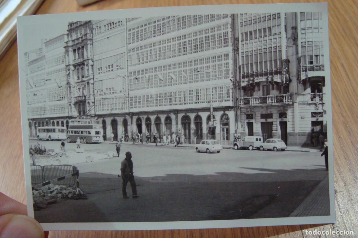 Fotograf&iacute;a antigua: ANTIGUA FOTOGRAFIA VISTA DE LA CORU&Ntilde;A 1967. AUTOBUSES