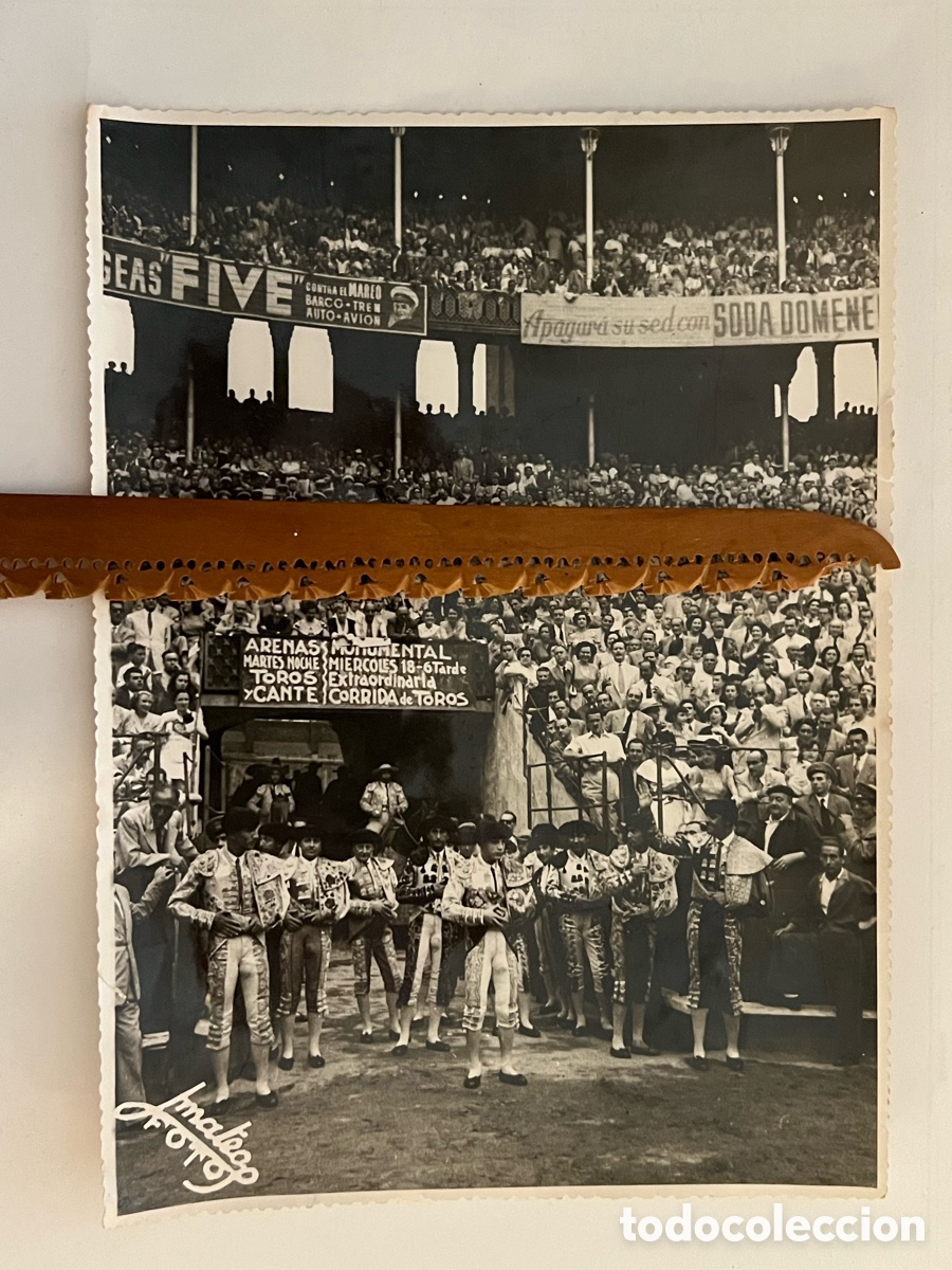 Fotograf&iacute;a antigua: BARCELONA. Plaza de Toros La Monumental.. Cartel: Domingu&iacute;n, Manolo Gonz&aacute;lez, Antonio Ord&oacute;&ntilde;ez