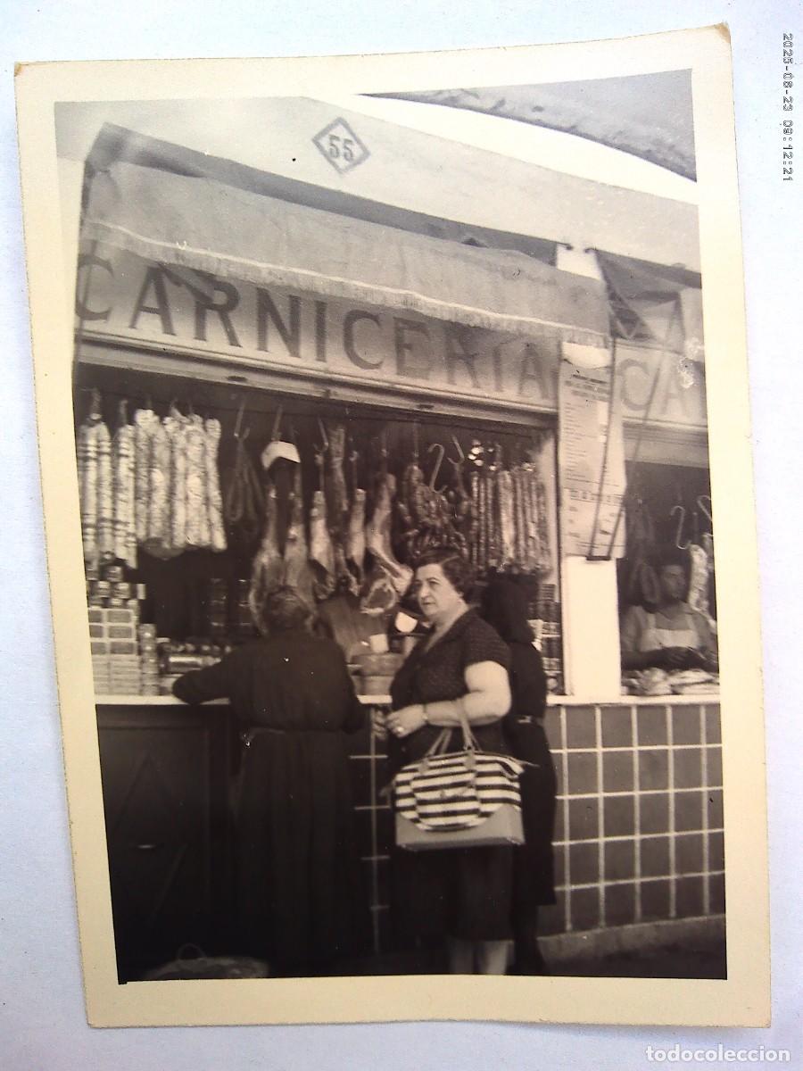 Fotograf&iacute;a antigua: FOTO DE UN MERCADO , PUESTO DE CARNE , CARNICERIA