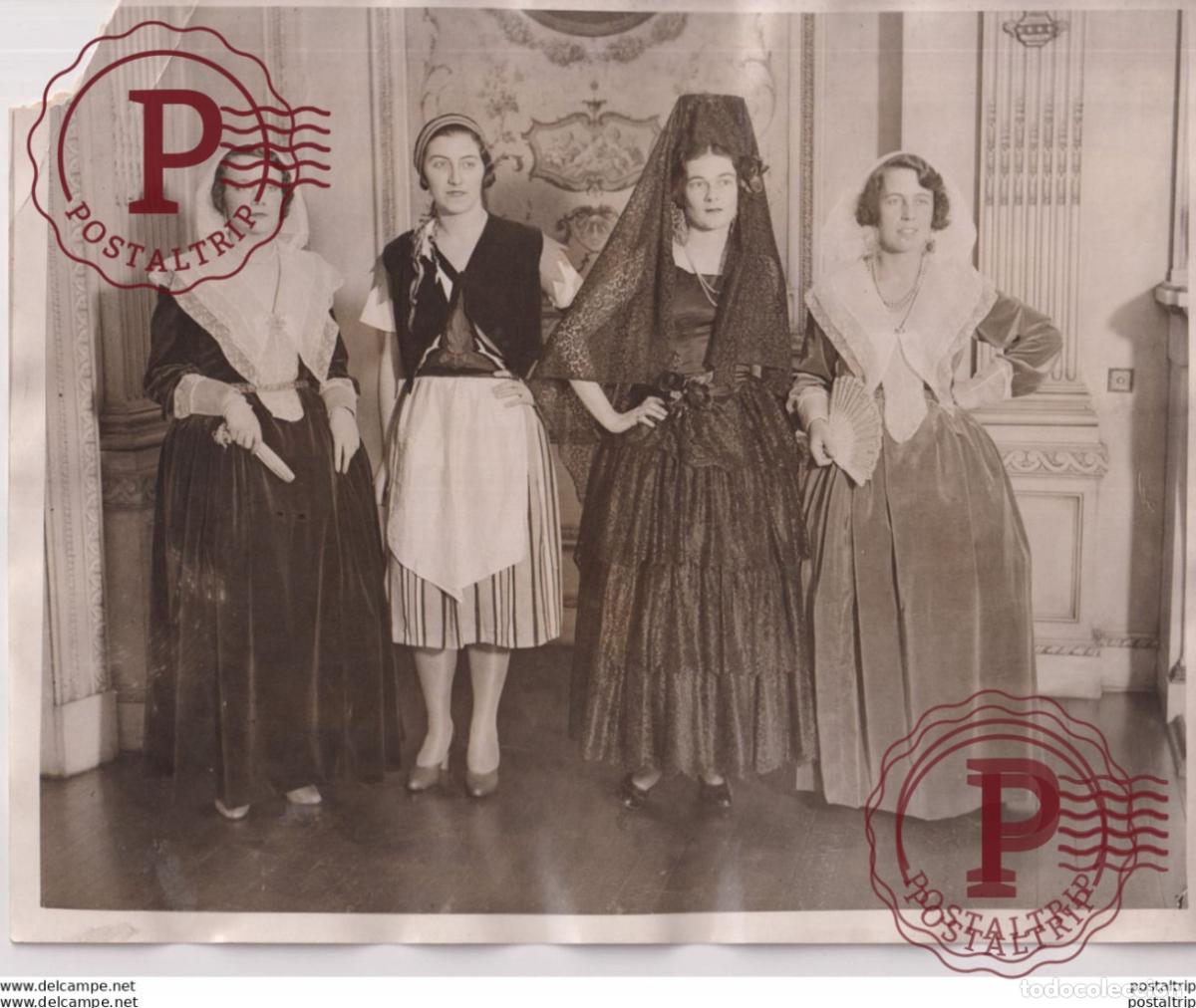 Fotografia antiga: SEE LEFT CORNER ICE CARNIVAL PAGEANT OF EUROPE MISS LEILE DE PROBIZER ITALY SPAIN 25*20CM Fonds Vic