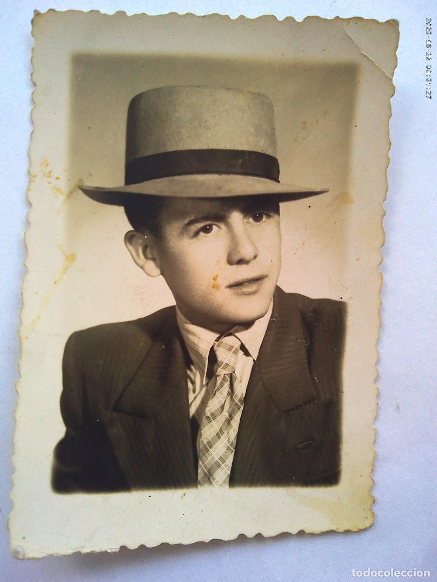 Fotograf&iacute;a antigua: BONITA FOTO DE ESTUDIO DE JOVEN CON SOMBRERO , 1951. DE VDA. DE MOLINA , P.-PUEBLONUEVO ( CORDOBA )