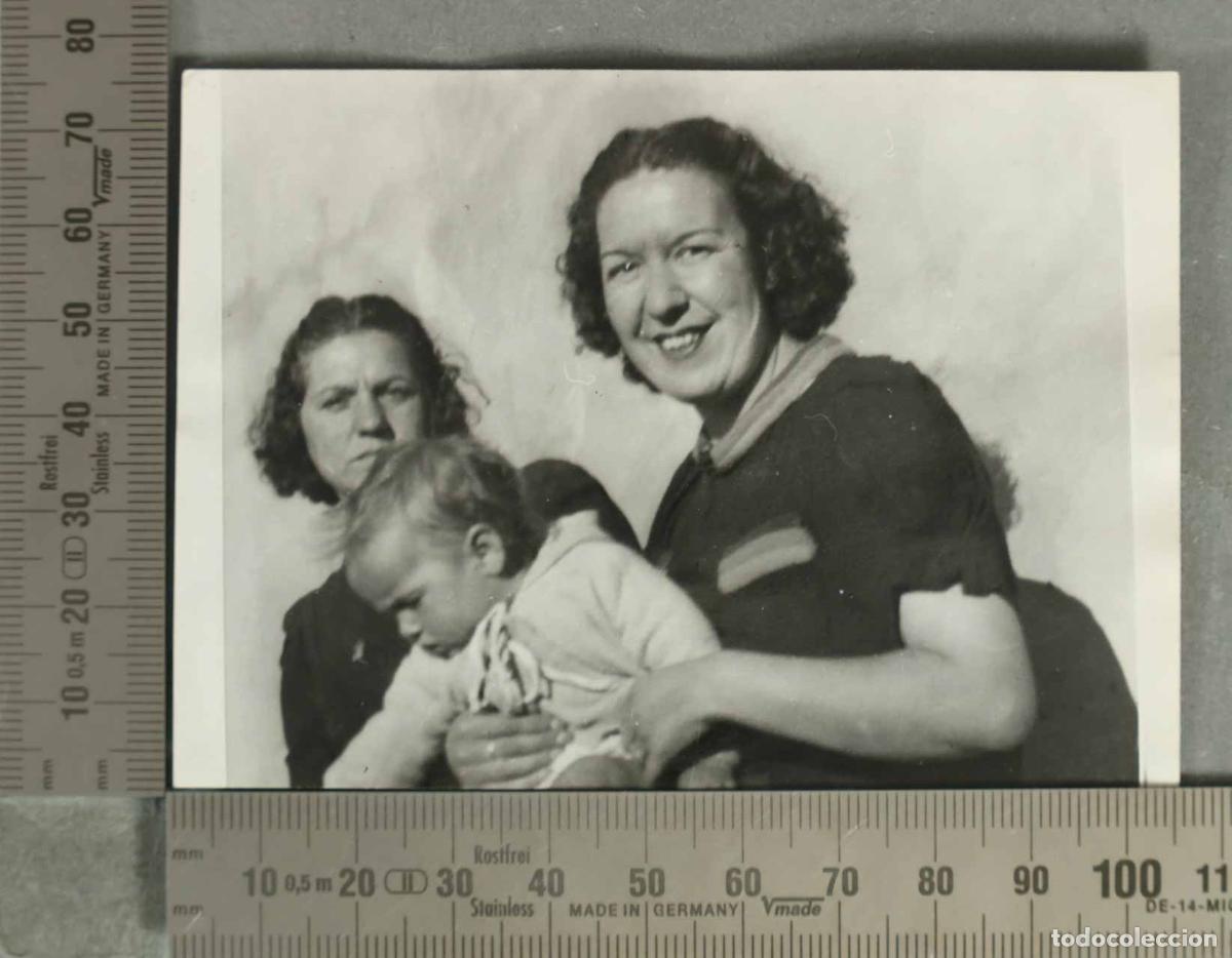 Fotograf&iacute;a antigua: FOTOGRAFIA. mujeres con bebe HACIA 1940