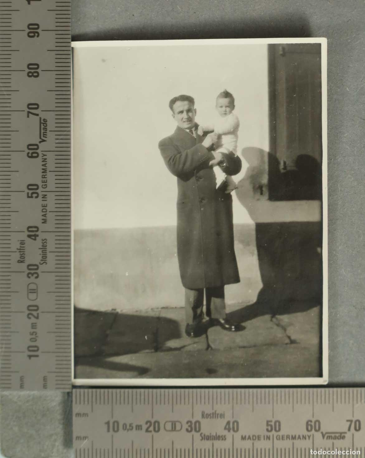Fotograf&iacute;a antigua: FOTOGRAFIA. PADRE CON HIJO HACIA 1940
