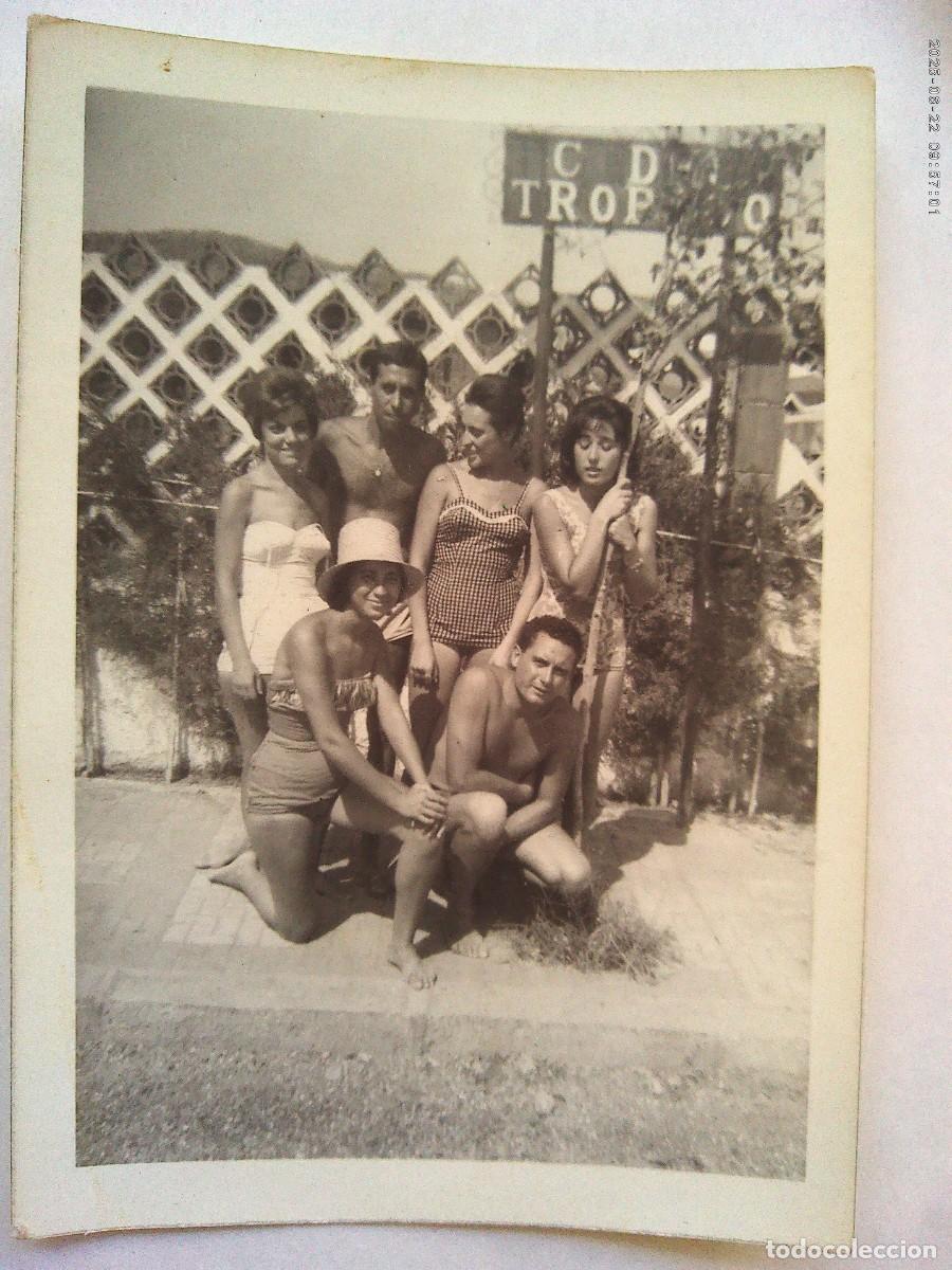 Photographie ancienne: FOTO DE JOVENES EN BA&Ntilde;ADOR . CALLE DEL TROPICO