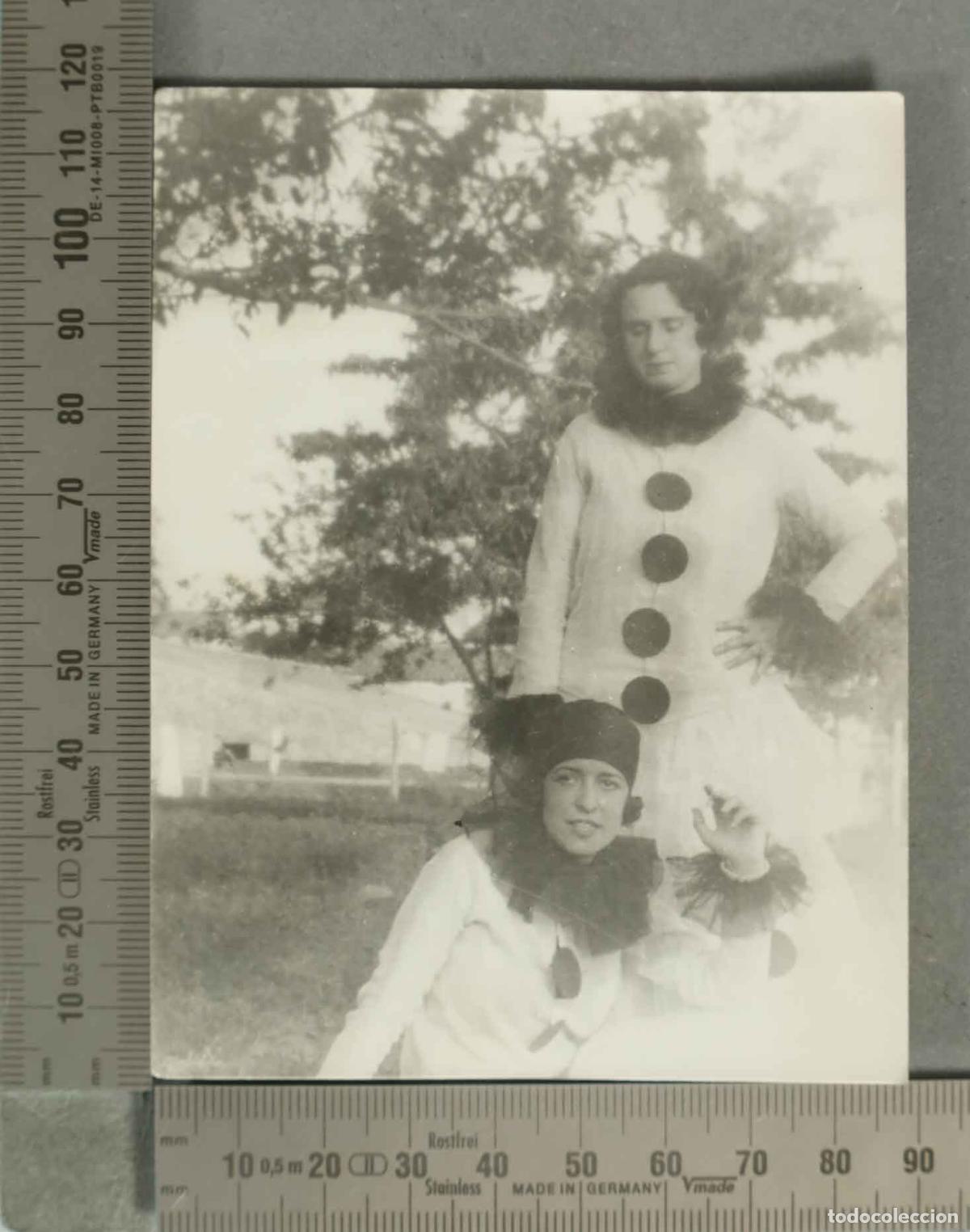 Fotografia antica: FOTOGRAFIA. MUJERES CON DISFRAZ. HACIA 1920