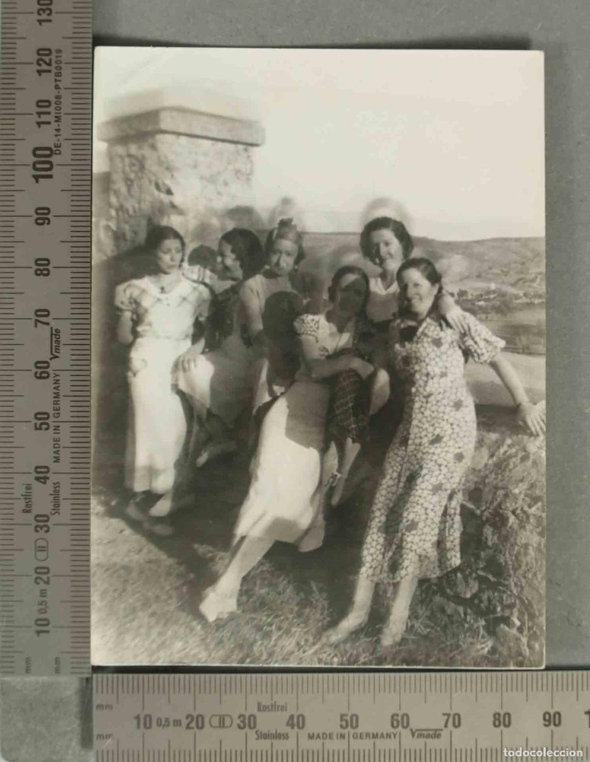 Fotograf&iacute;a antigua: FOTOGRAFIA. GRUPO DE MUJERES. HACIA 1930