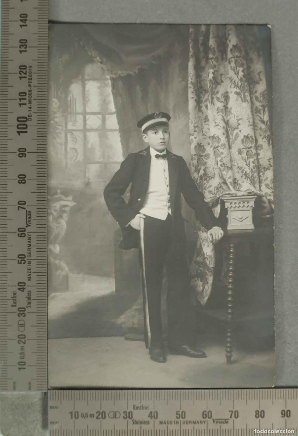 Fotograf&iacute;a antigua: FOTOGRAFIA. FOTOGRAFIA POSTAL. NI&Ntilde;O UNIFORME DE BOTONES?. HACIA 1920