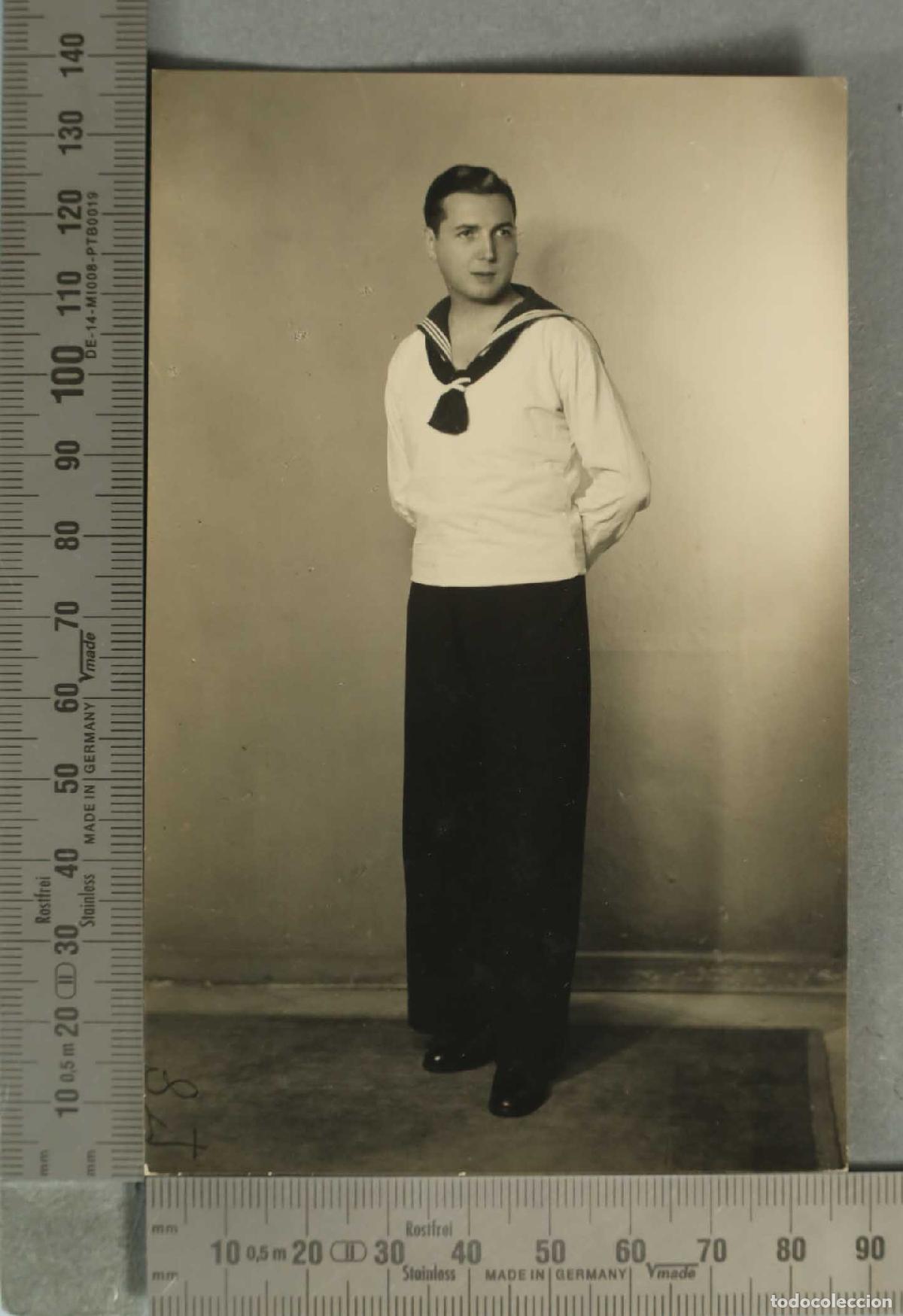Fotograf&iacute;a antigua: FOTOGRAFIA PSOTAL. RETRATO JOVEN DE MARINO. HACIA 1930