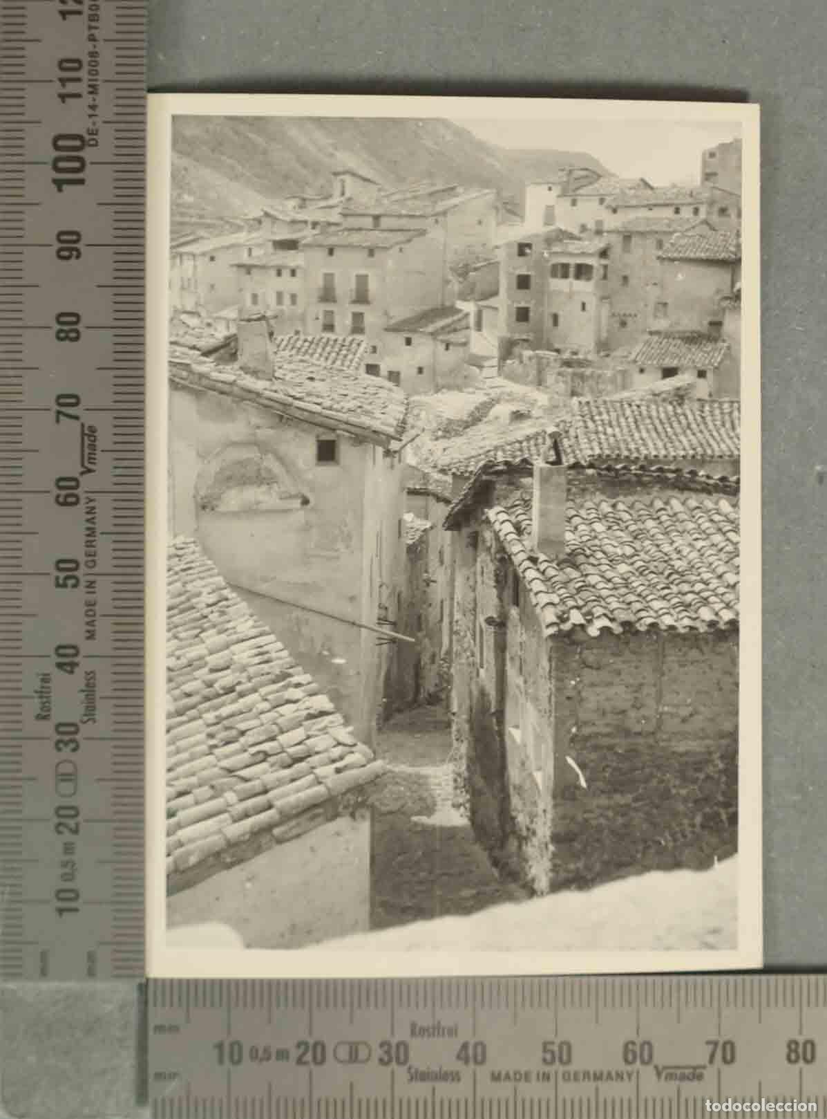 Fotograf&iacute;a antigua: FOTOGRAFIA. VISTA DE PUEBLO A IDENTIFICAR. HACIA 1950 RIOJA?