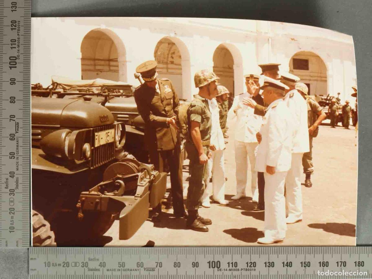 Fotograf&iacute;a antigua: FOTOGRAFIA. VISITA DEL COMANDANTE GENERAL DEL USMC GENERAL WILSON AL TEAR 1977. DEMOSTRACION