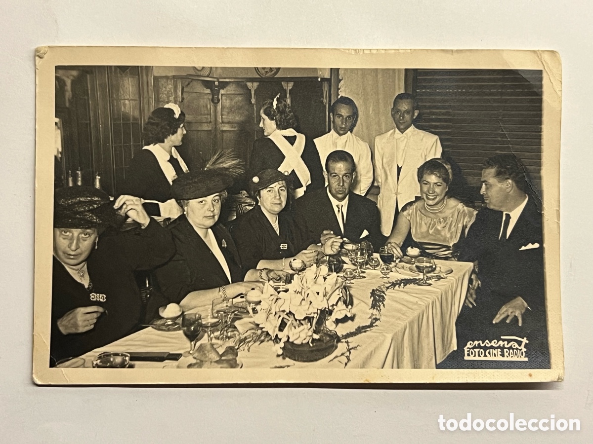 Fotograf&iacute;a antigua: MADRID. Burgues&iacute;a Madrile&ntilde;a de Banquete y celebraci&oacute;n familiar.. disfrutando de un helado