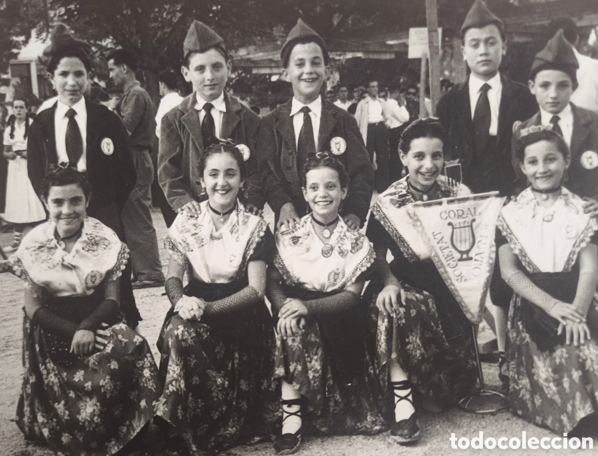 Alte Fotografie: FIGUERES CORAL INFANTIL SOCIETAT ERATO FOTOGRAF&Iacute;A GRUPAL GIRONA C. 1960