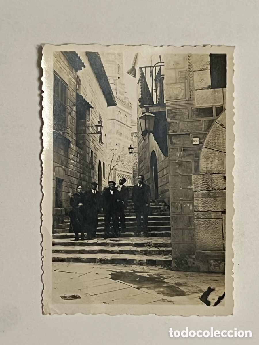 Fotograf&iacute;a antigua: BARCELONA ? Carrer de Mercaders al Poble Espanyol.. ? Fotograf&iacute;a (h.1945?) Med&iacute;das: 6 x 8,5