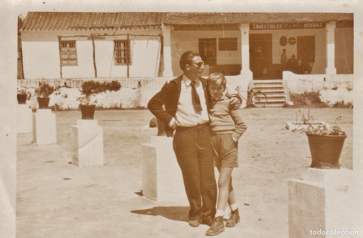 Fotograf&iacute;a antigua: Antigua tienda, ultramarinos. Comestibles y bebidas Casa Ana?. A&ntilde;os 50-60 pc