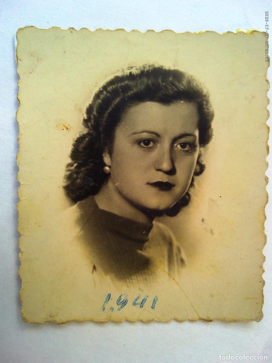 Fotograf&iacute;a antigua: PRECIOSA FOTO DE ESTUDIO DE SE&Ntilde;ORITA , 1941 . DE LUMIERE , MADRID