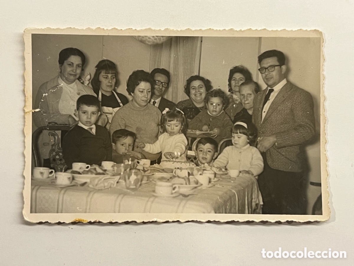 Fotograf&iacute;a antigua: BENIMAMET, Valencia. Fotograf&iacute;a Cumplea&ntilde;os del rey de la casa &hellip; (h.1950?) peque&ntilde;o desgarro&hellip;