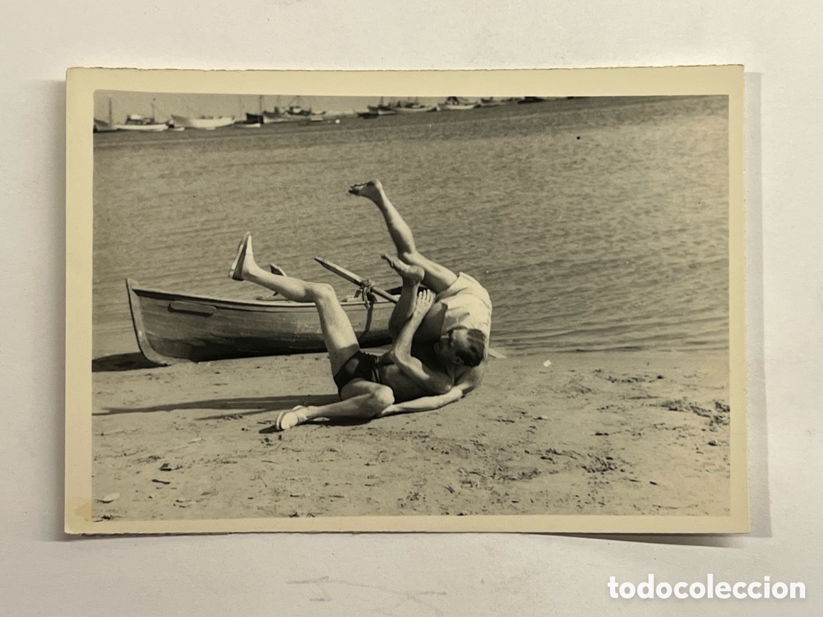 Fotograf&iacute;a antigua: SANTA POLA, Alicante.. Tarde de juegos y diversi&oacute;n en la Playa.. Verano de 1959