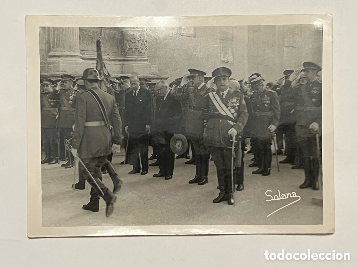 Fotograf&iacute;a antigua: MILITARES. Visita de Franco. Generales y autoridades &eacute;poca franquista.. Jos&eacute; Solana, fot&oacute;grafo