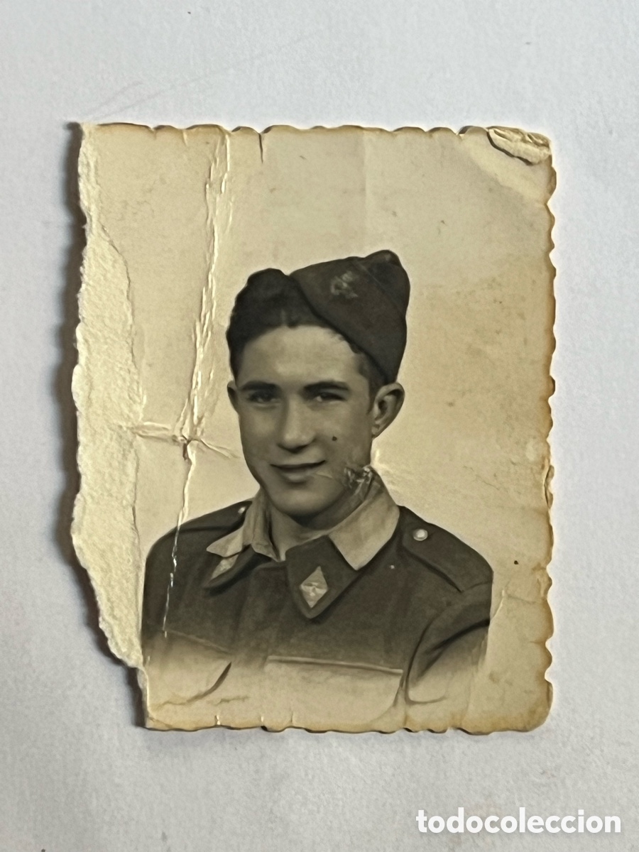 Fotografia antiga: ZARAGOZA. Fotomaton del joven de aviaci&oacute;n.. Base A&eacute;rea de Zaragoza (h.1945?) Med&iacute;das: 5 x 6 cm