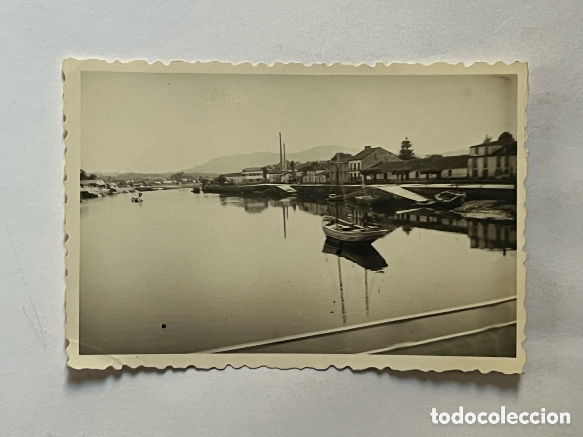 Fotograf&iacute;a antigua: Puerto fluvial del r&iacute;o Ulla en Catoira, Galicia.. ?? Fotograf&iacute;a vista panor&aacute;mica.. (h.1950?)