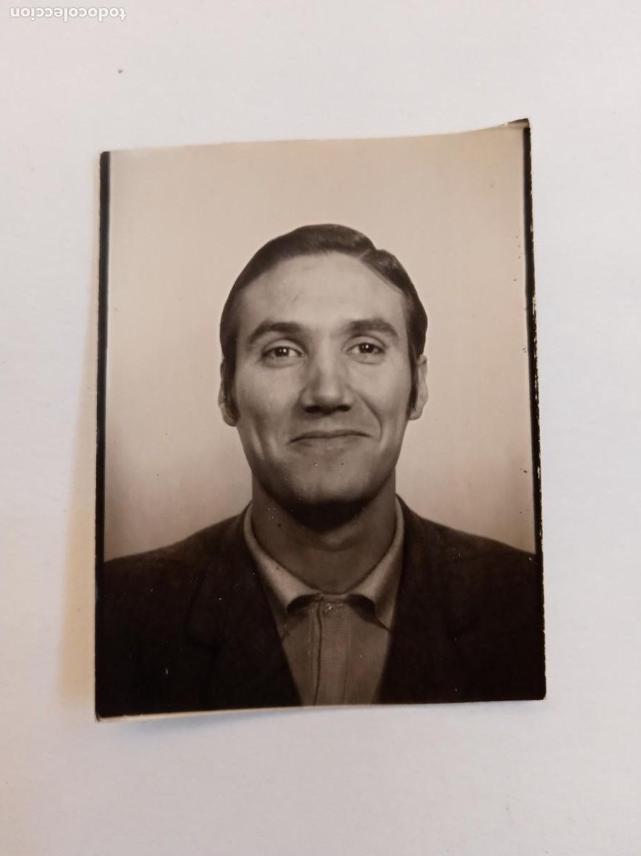 Fotograf&iacute;a antigua: FOTOMATON DE JOVEN SONRIENTE , AGUANTANDO LA RISA