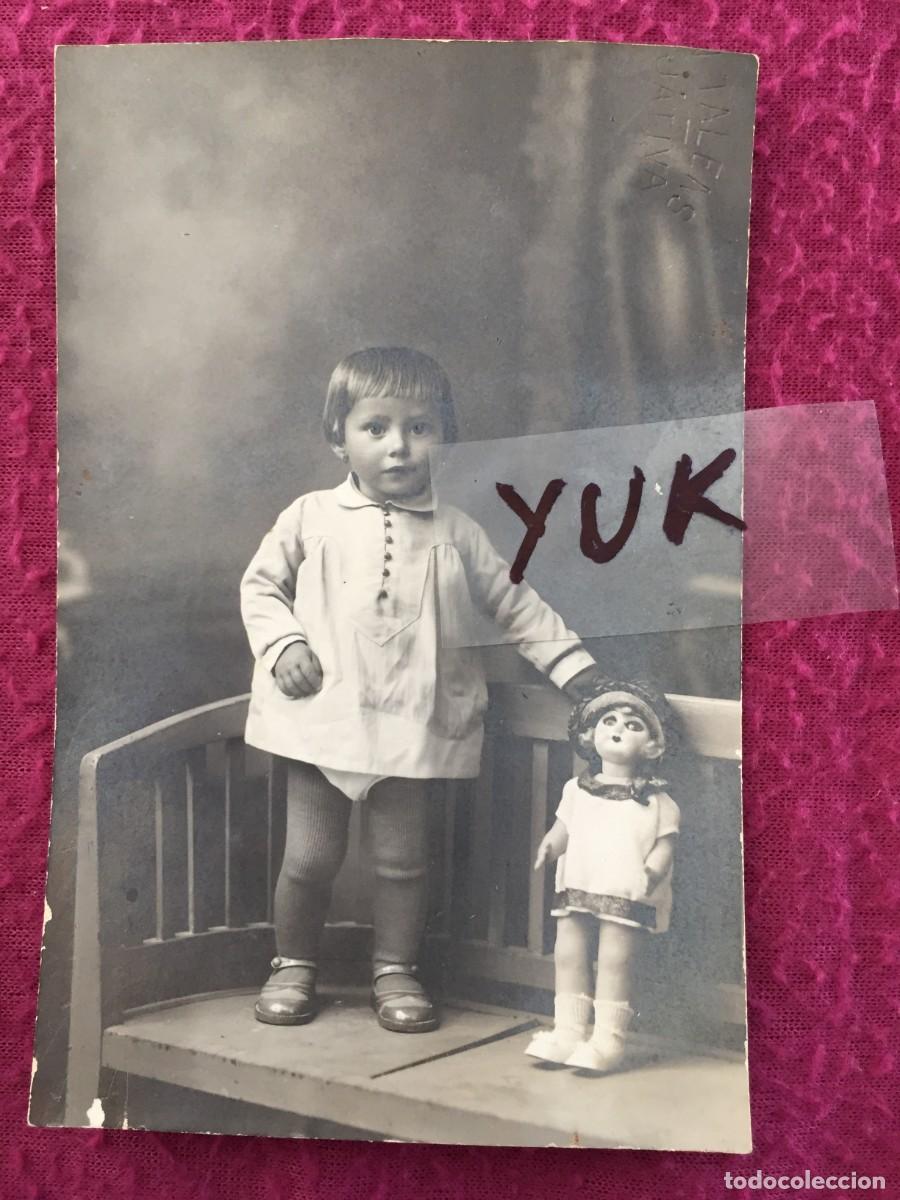 Fotograf&iacute;a antigua: ANTIGUA FOTO FOTOGRAFIA DE NI&Ntilde;A A&Ntilde;OS 20 CON MU&Ntilde;ECA LENCI